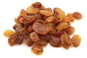 Kuru Üzüm ve Kurutulmuş Gıdalar: Sadece Atıştırmalık Değil, Sağlık Deposu